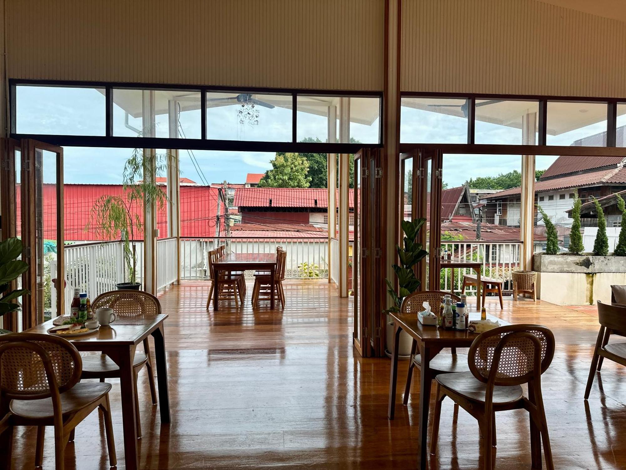 Your Home Ayutthaya Экстерьер фото