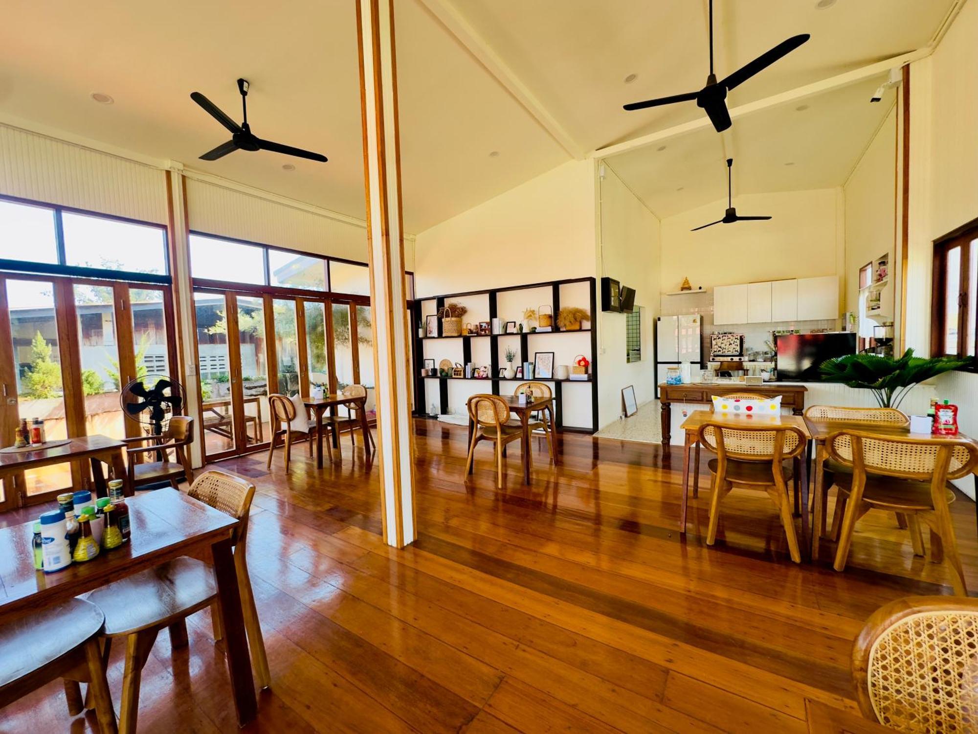 Your Home Ayutthaya Экстерьер фото