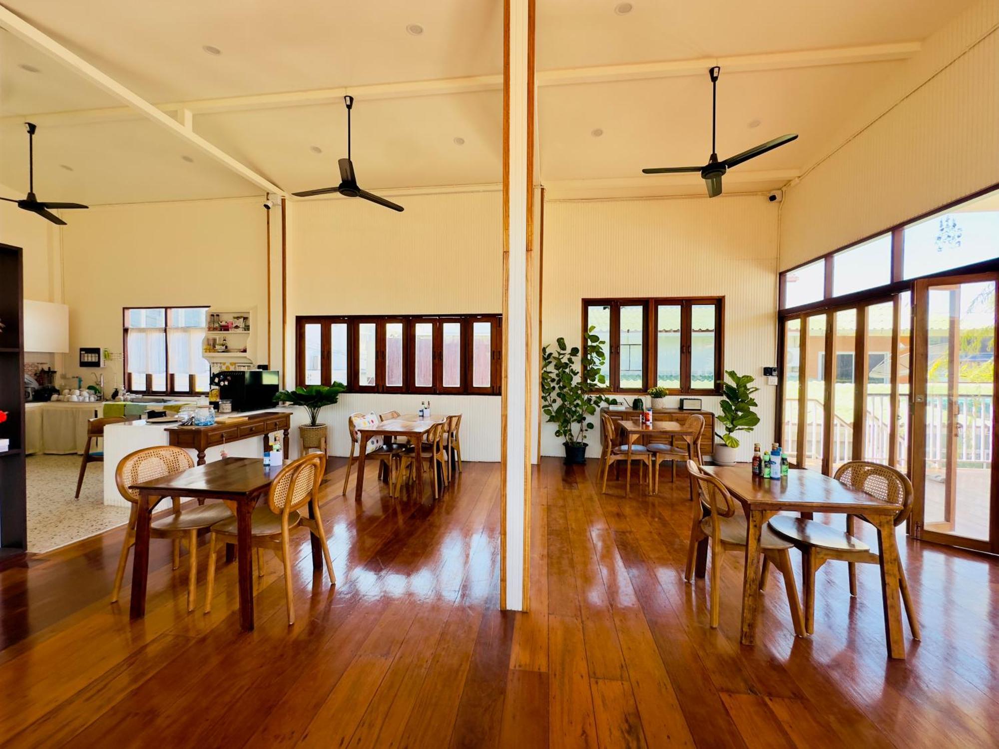 Your Home Ayutthaya Экстерьер фото