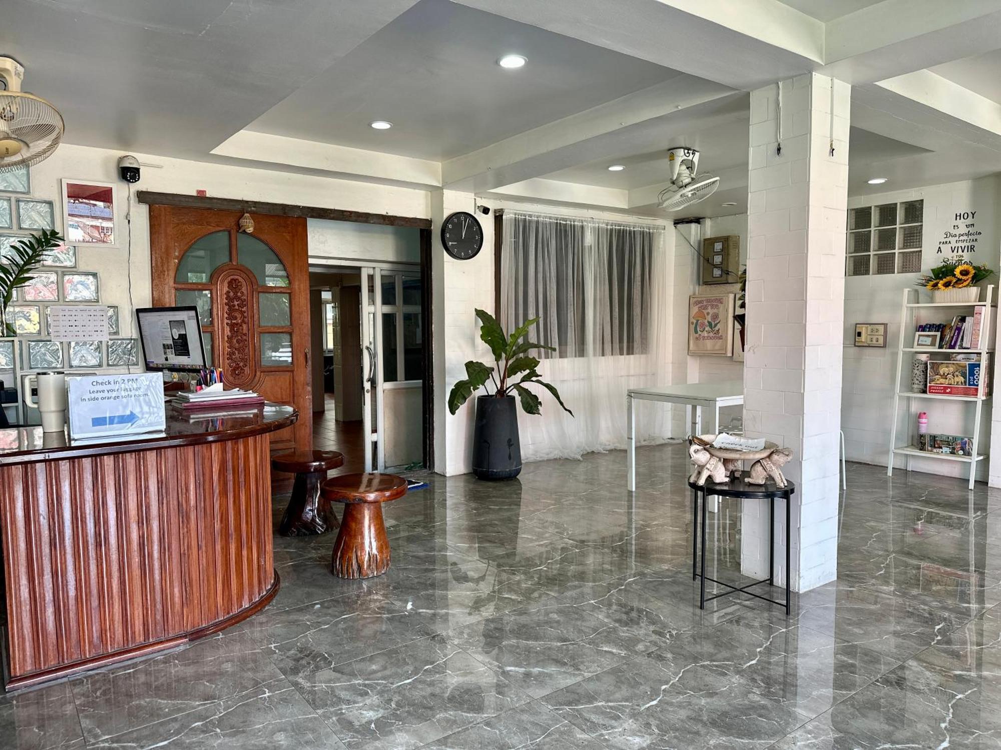 Your Home Ayutthaya Экстерьер фото