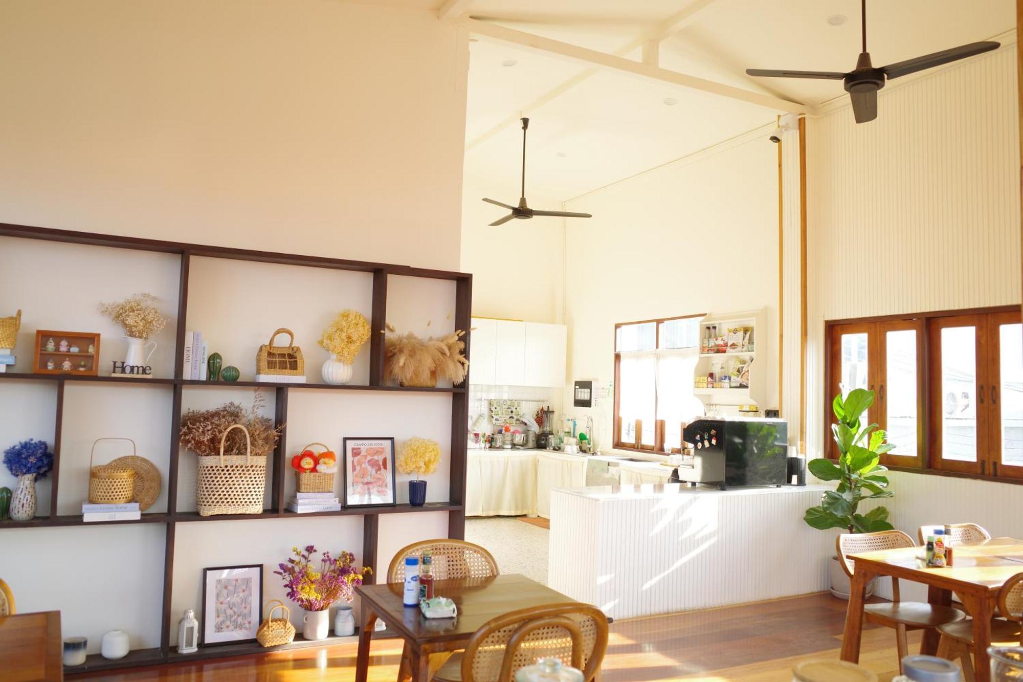 Your Home Ayutthaya Экстерьер фото