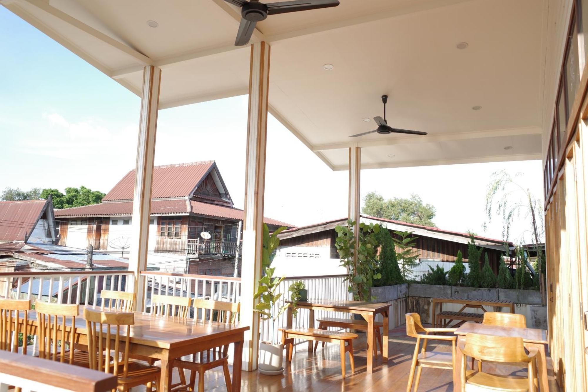 Your Home Ayutthaya Экстерьер фото