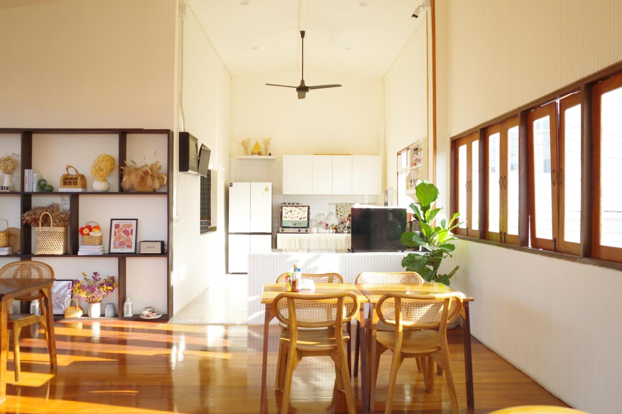 Your Home Ayutthaya Экстерьер фото